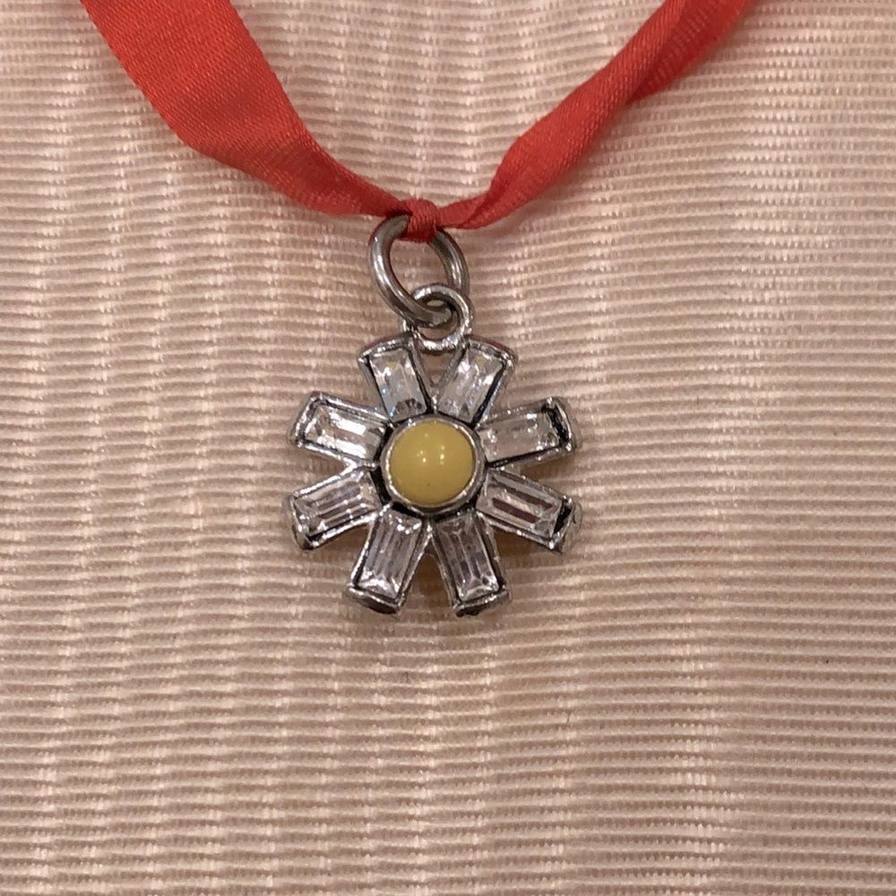 NWT Juicy Couture Ribbon Charm Necklace - Picture 5 of 14